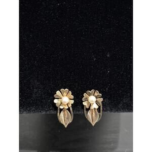 VAN DELL Gold-Filled Pearl Screw Back Earrings - 12K Yellow GF Flower Leaf VTG